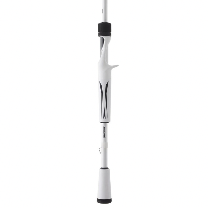 13 FISHING FATE V3 CASTING ROD MH 7'6"
