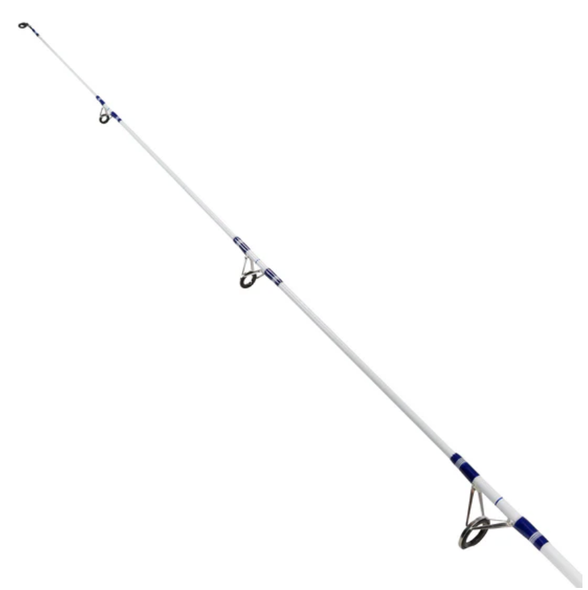 Okuma Tundra Baitfeeder Combo on white background
